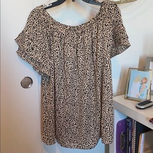 Boutique Off the shoulder cheetah top